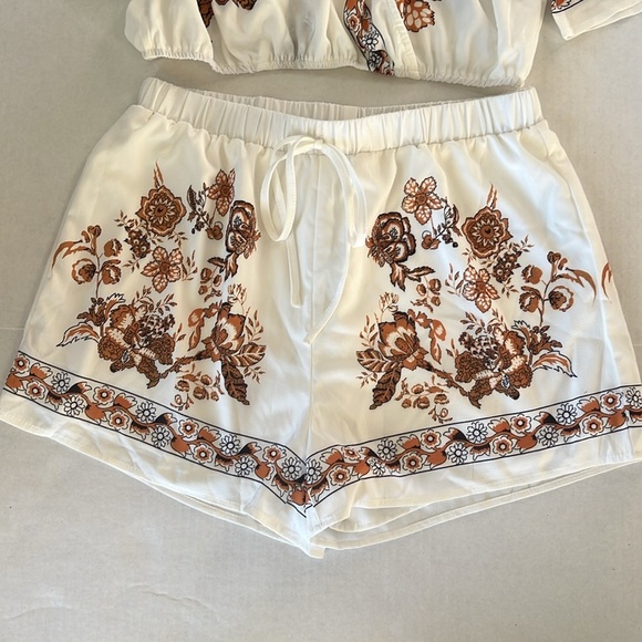 SHEIN VCAY Floral Print Batwing Sleeve Blouse and Shorts size XL EUC - Picture 2 of 12